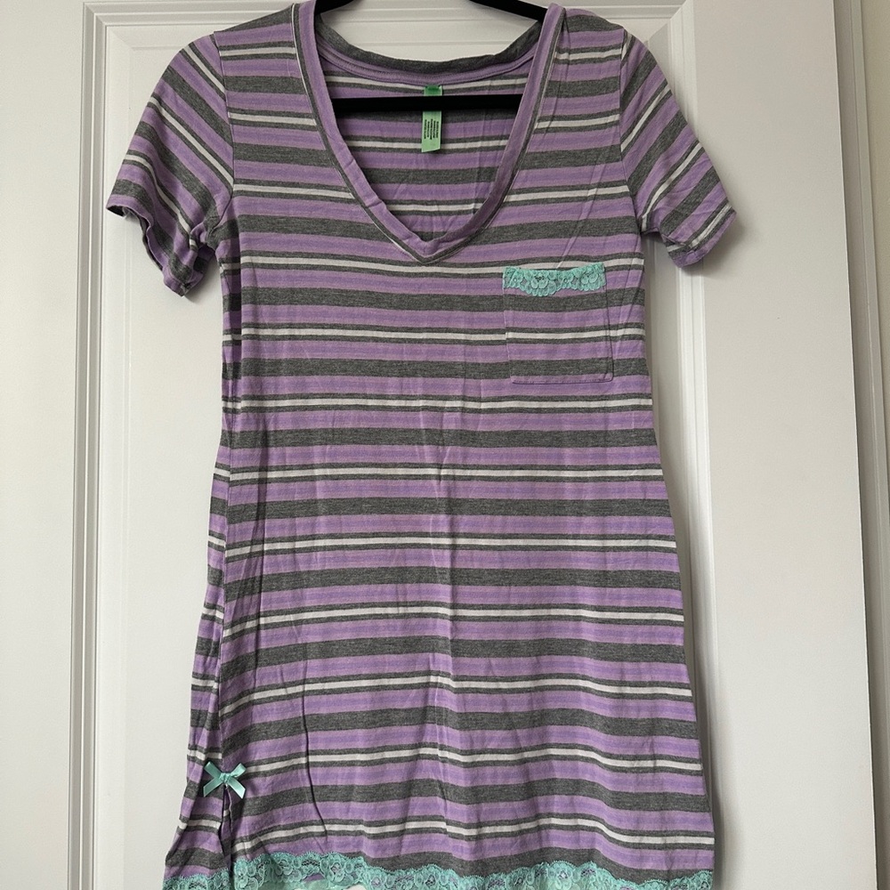 Honeydew Striped Purple and Green V-Neck nightgown women’s size small lace